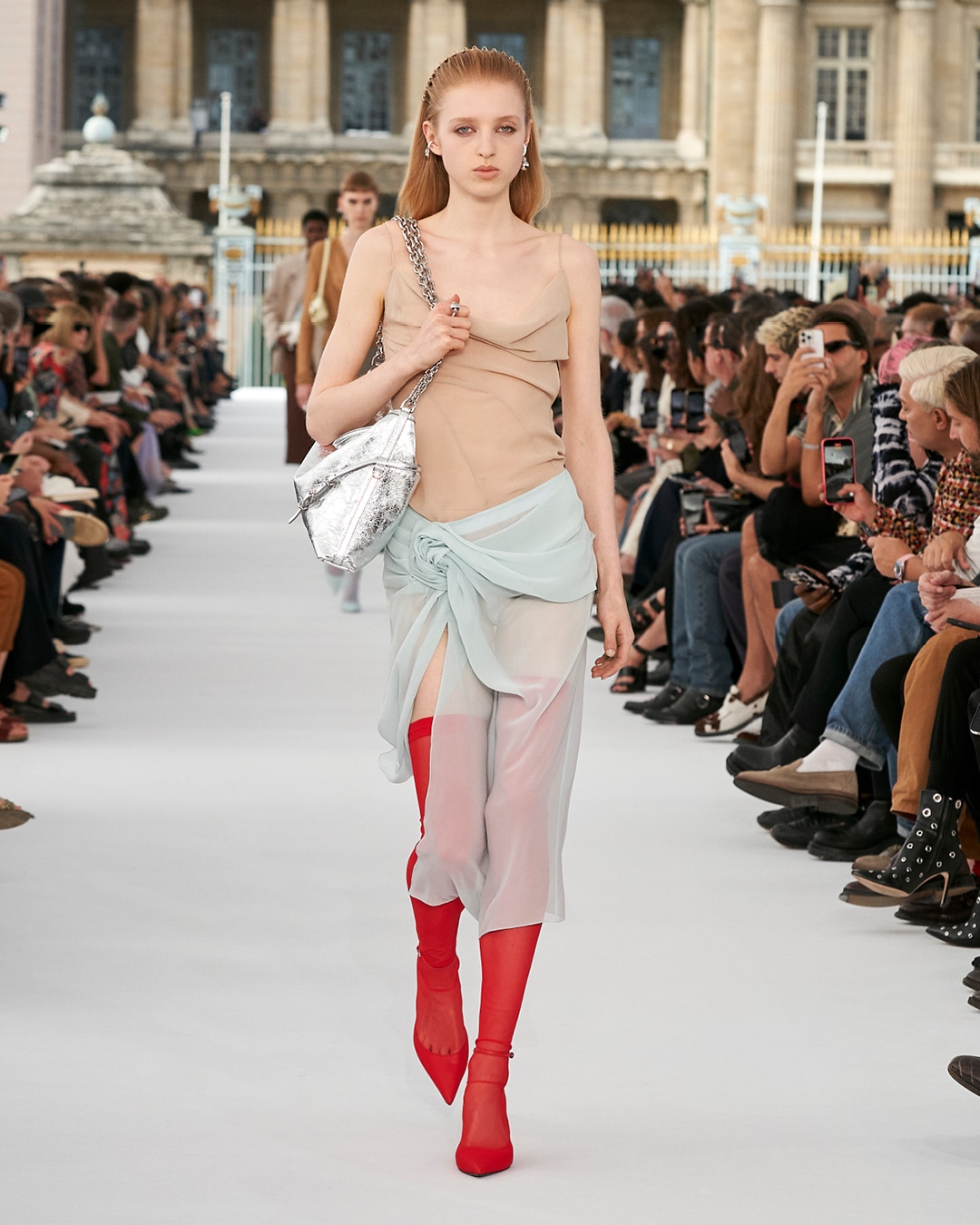 Look 11
