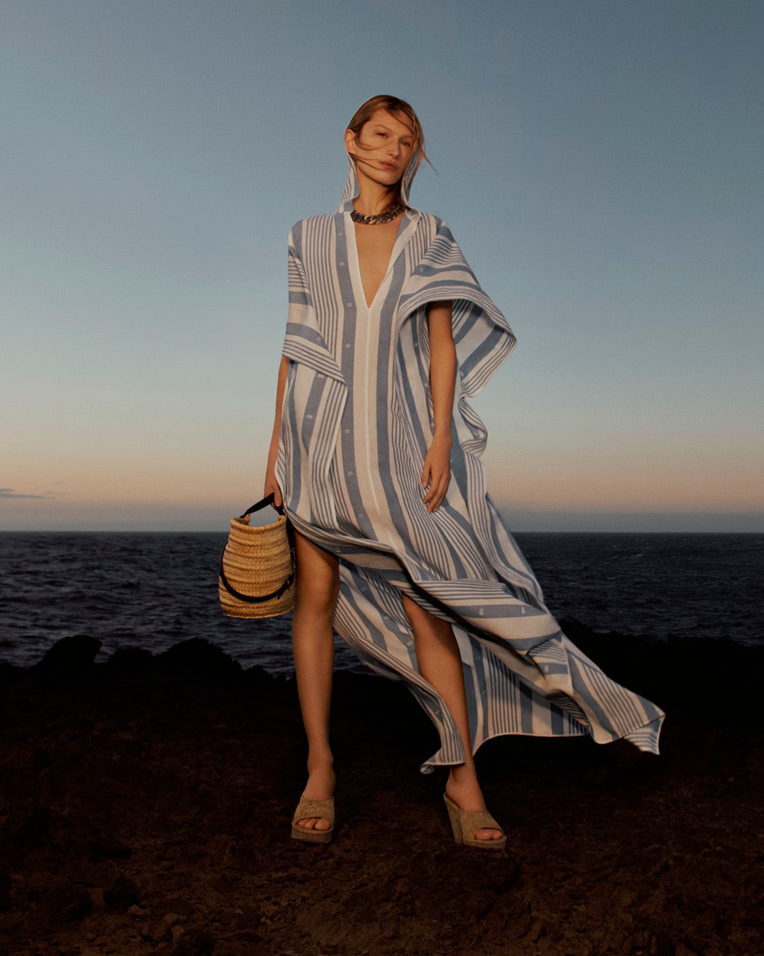 GIVENCHY_SS24_CAMPAIGN_PLAGE_4x5_01