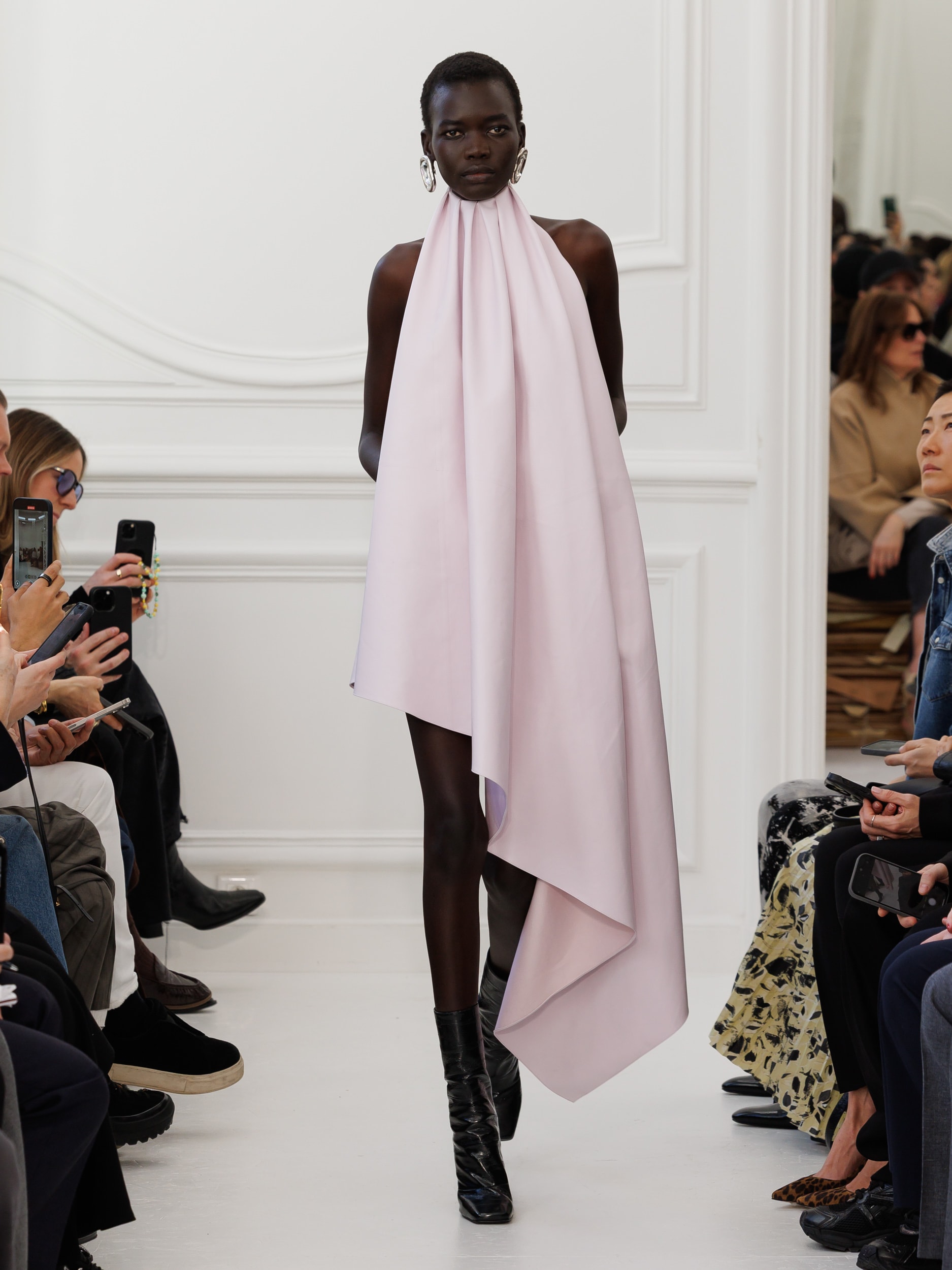 Givenchy_Womenswear_AW25_Look_21 Givenchy_Womenswear_AW25_Look_21