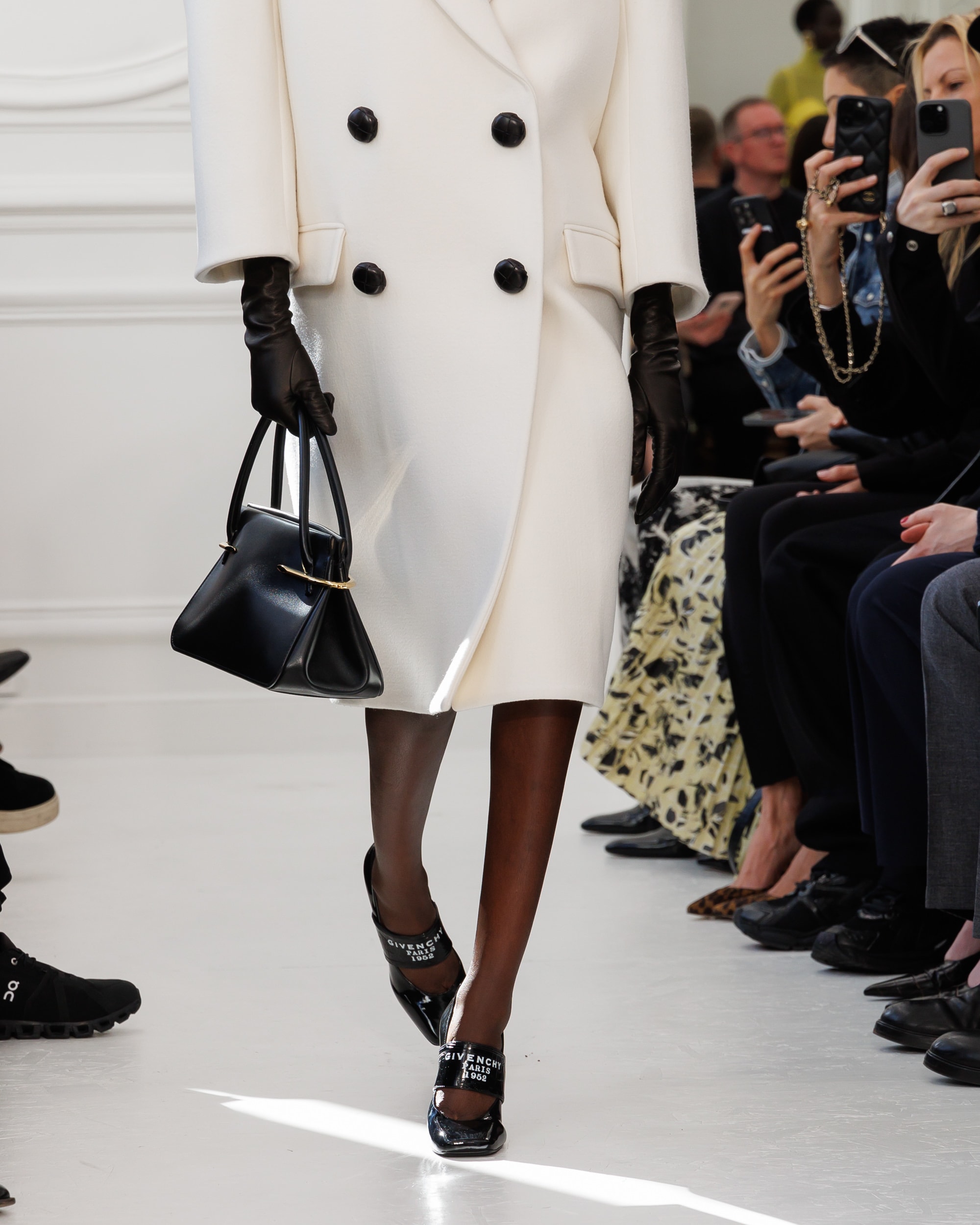 GIVENCHY FW24 WOMENSWEAR COLLECTION GIVENCHY FW24 WOMENSWEAR COLLECTION