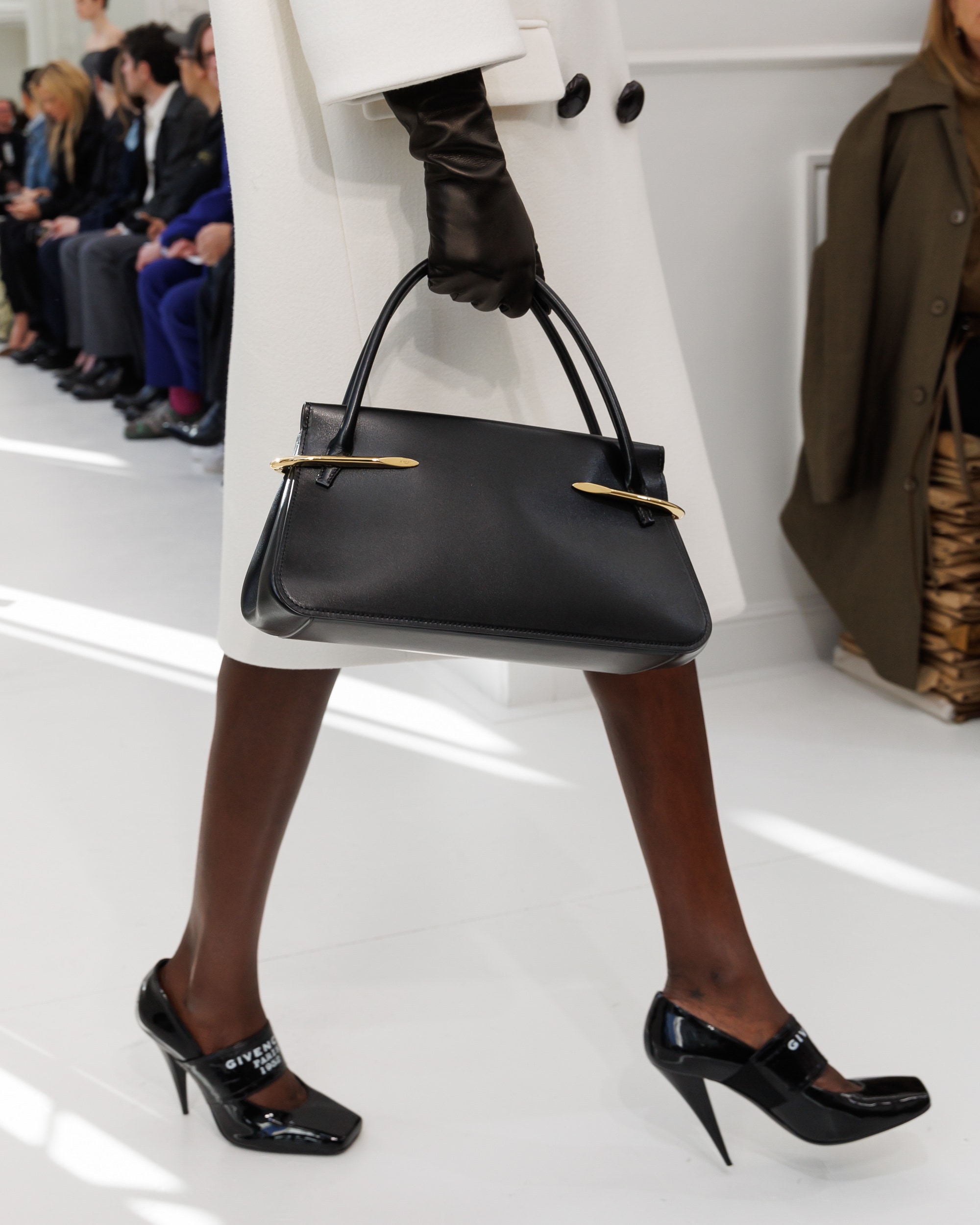 GIVENCHY FW25 WOMENSWEAR COLLECTION GIVENCHY FW25 WOMENSWEAR COLLECTION