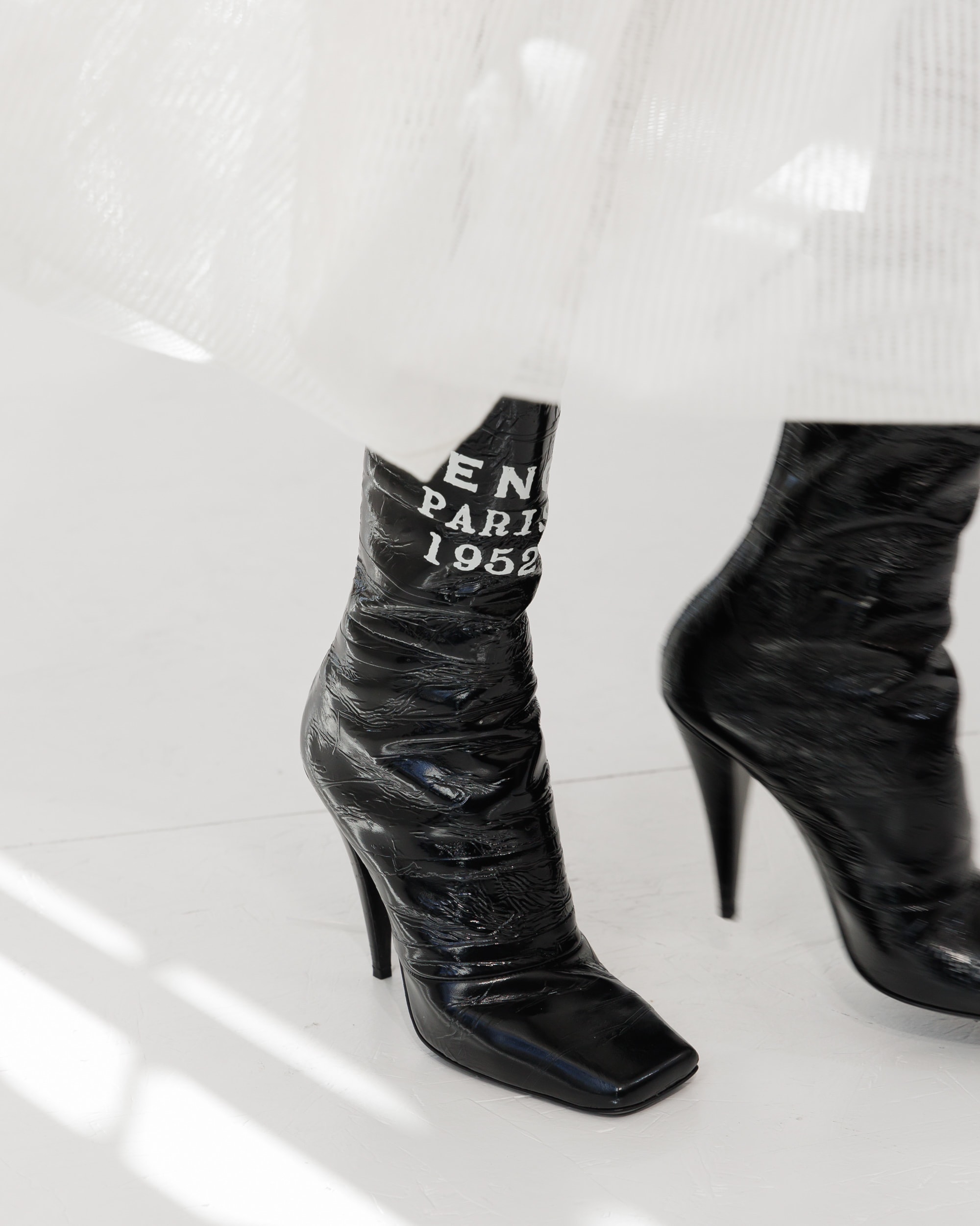 GIVENCHY FW24 WOMENSWEAR COLLECTION GIVENCHY FW24 WOMENSWEAR COLLECTION