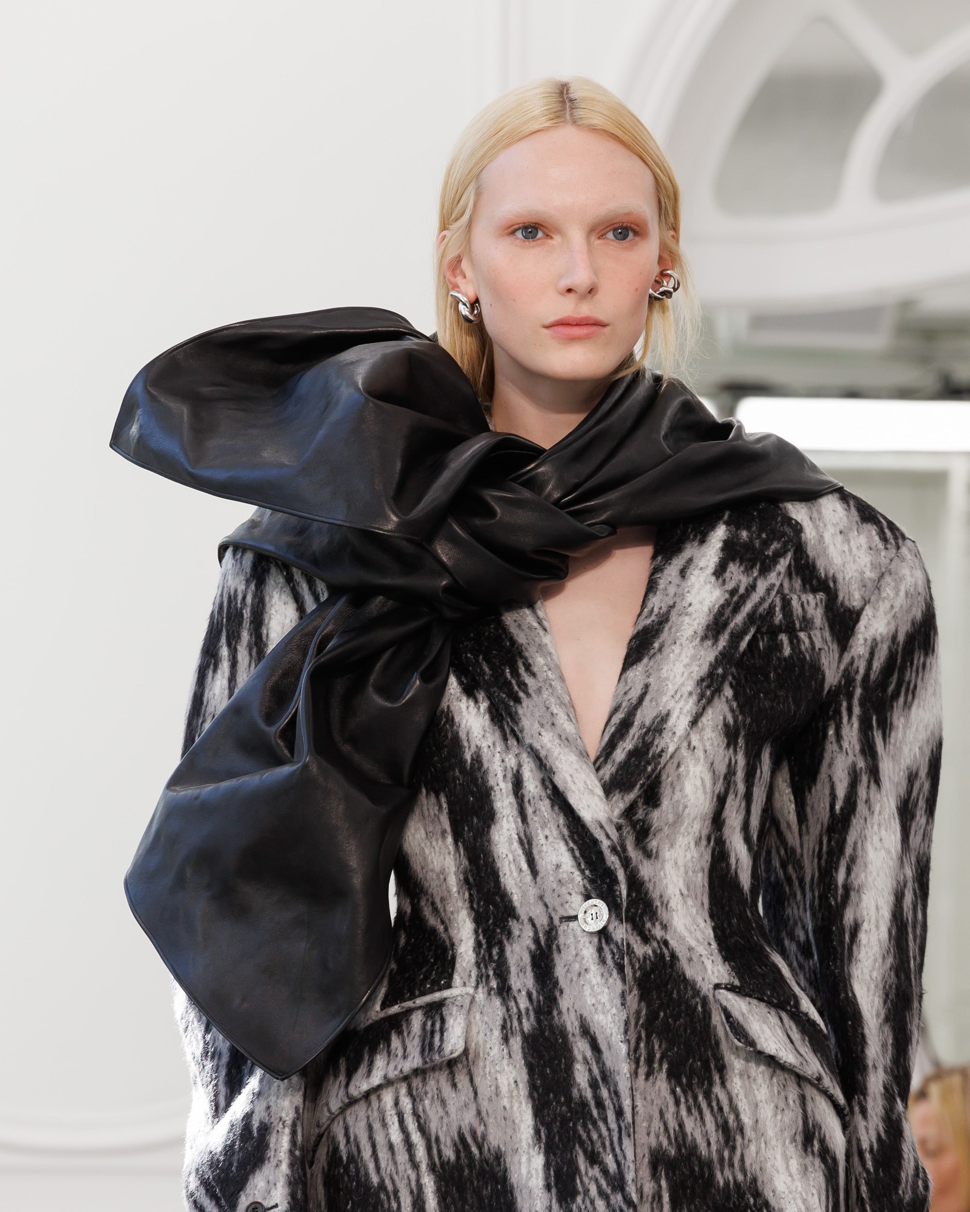 GIVENCHY FW25 WOMENSWEAR COLLECTION GIVENCHY FW25 WOMENSWEAR COLLECTION