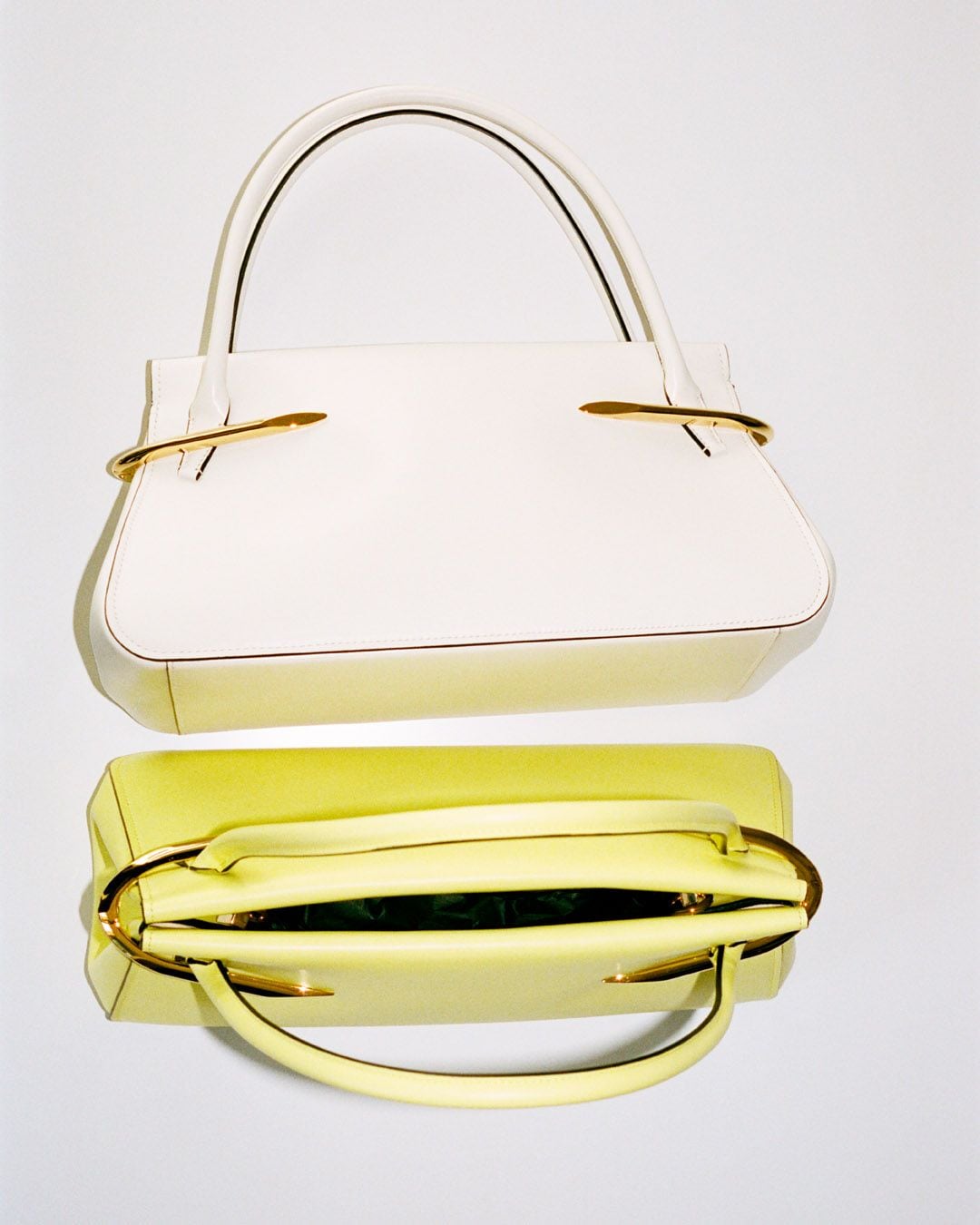 GIVENCHY_FW25_SHOW_ACCESS_SAM_HELLMANN_4x5_55