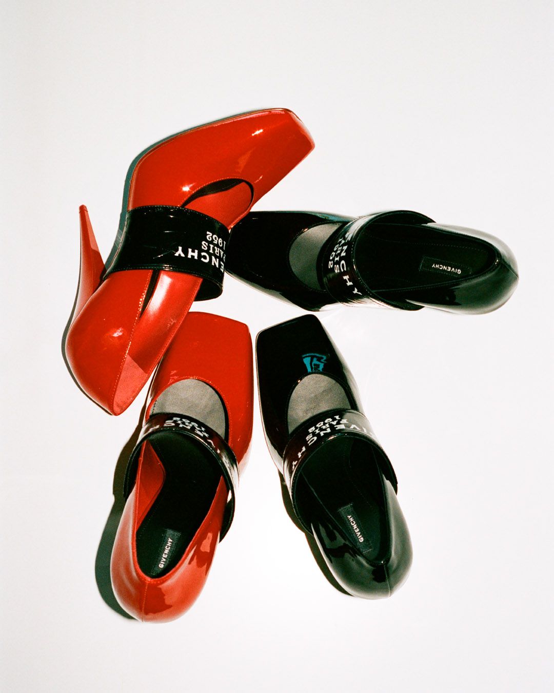 GIVENCHY_FW25_SHOW_ACCESS_SAM_HELLMANN_4x5_10