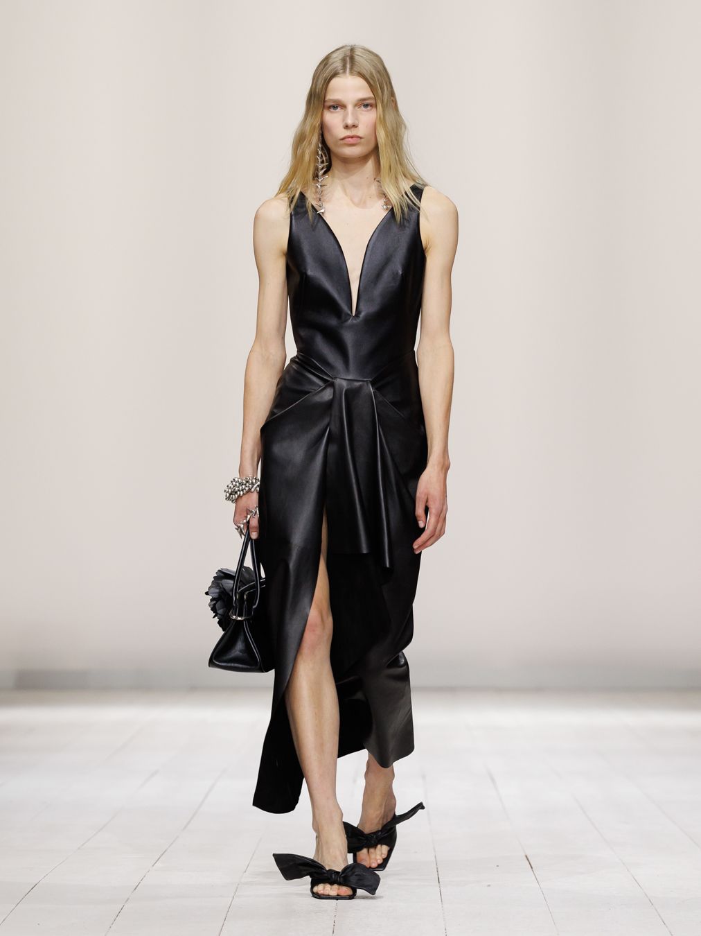 Givenchy_SS26_WOMEN_SHOW_LOOK_30