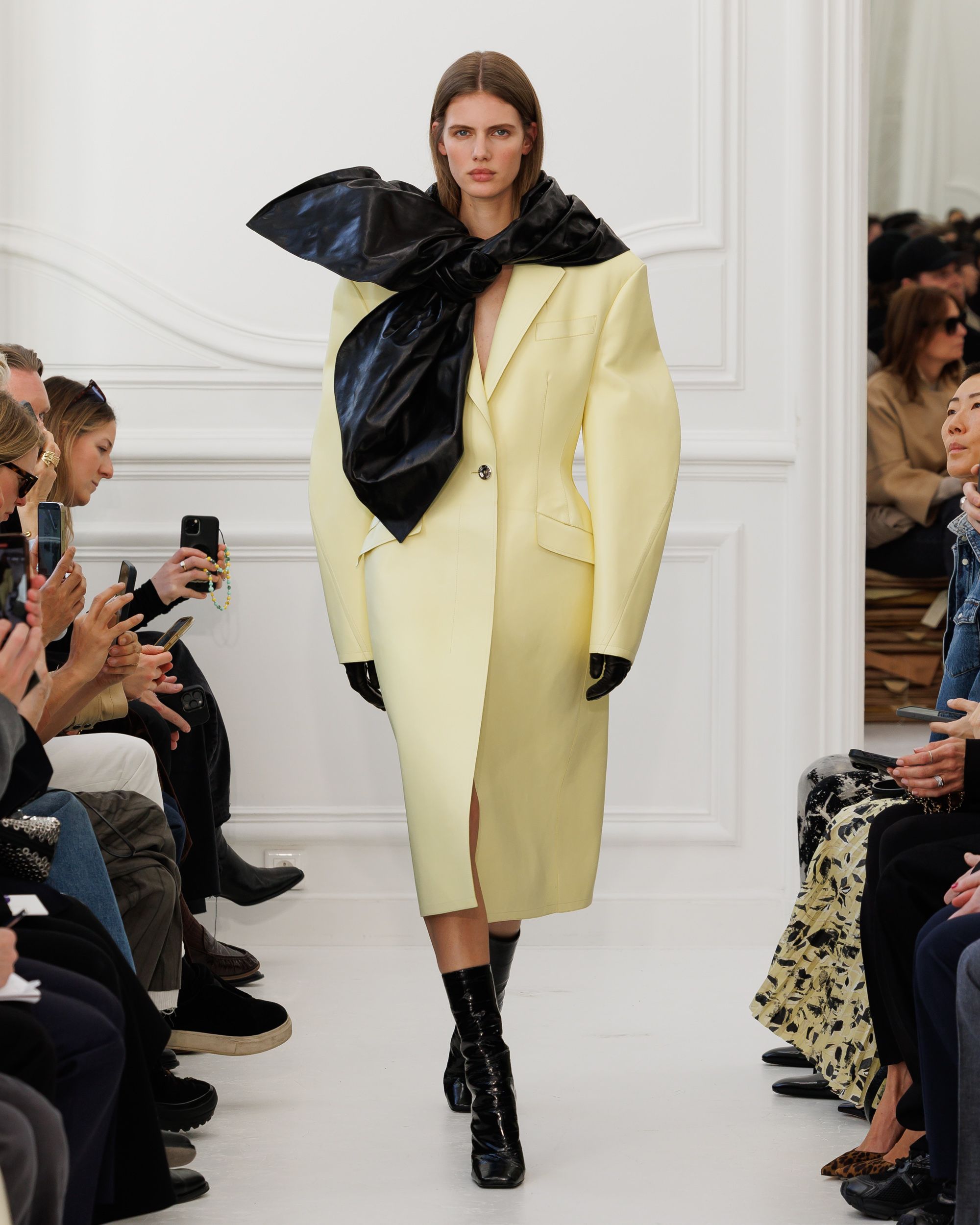 Givenchy_Womenswear_AW25_Look_05