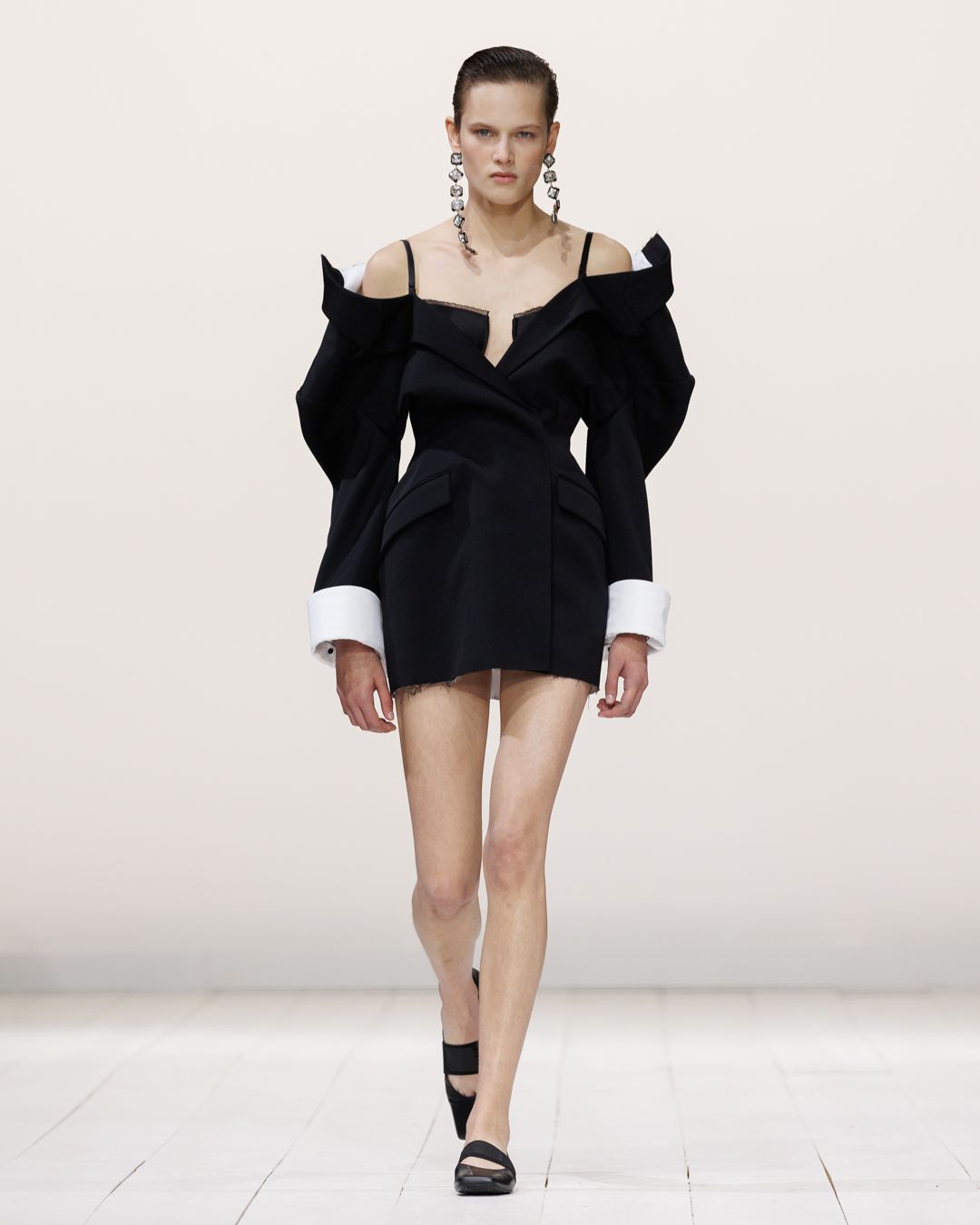 Givenchy_SS26_WOMEN_SHOW_LOOK_03