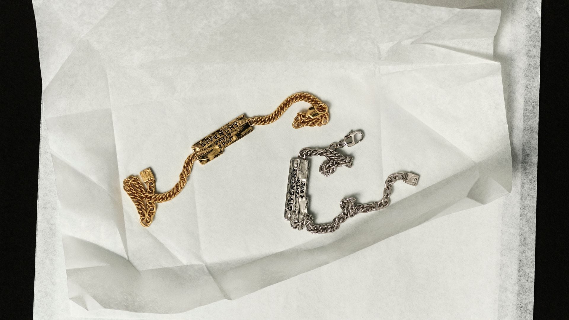 GIVENCHY_S26_STILL_CAMPAIGN_16x9_01 (1)