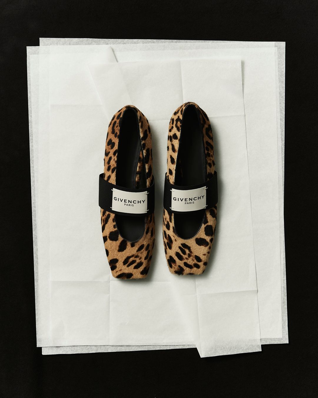 GIVENCHY_S26_STILL_CAMPAIGN_4x5_11