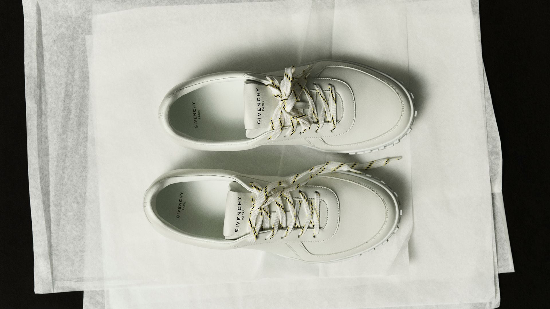 GIVENCHY_S26_STILL_CAMPAIGN_16x9_18