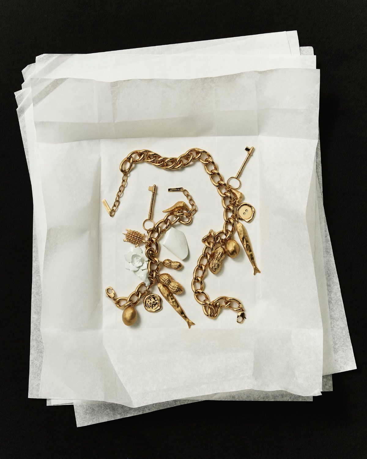 GIVENCHY_S26_STILL_CAMPAIGN_4x5_09