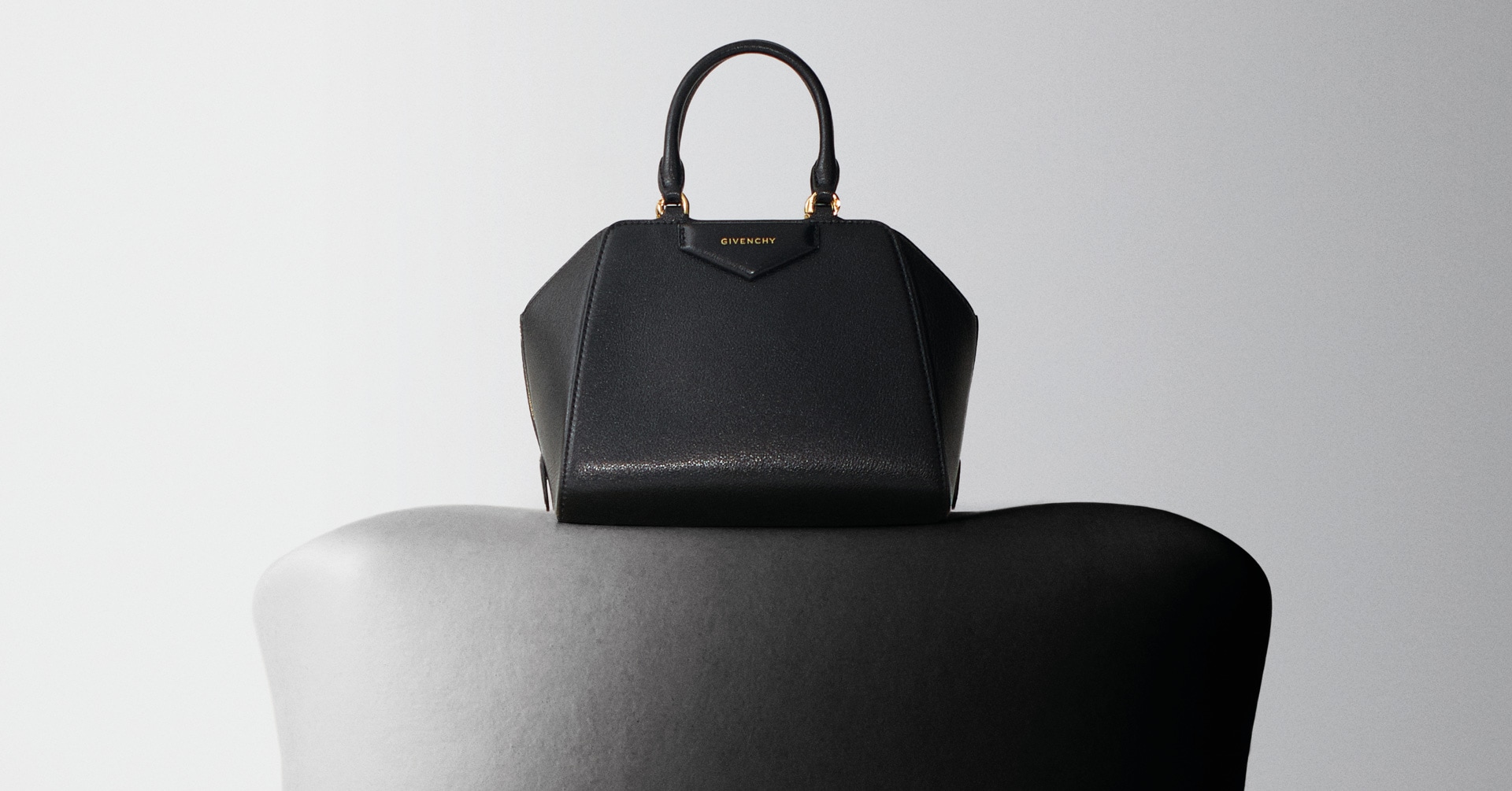 Mini Antigona Cube bag in leather