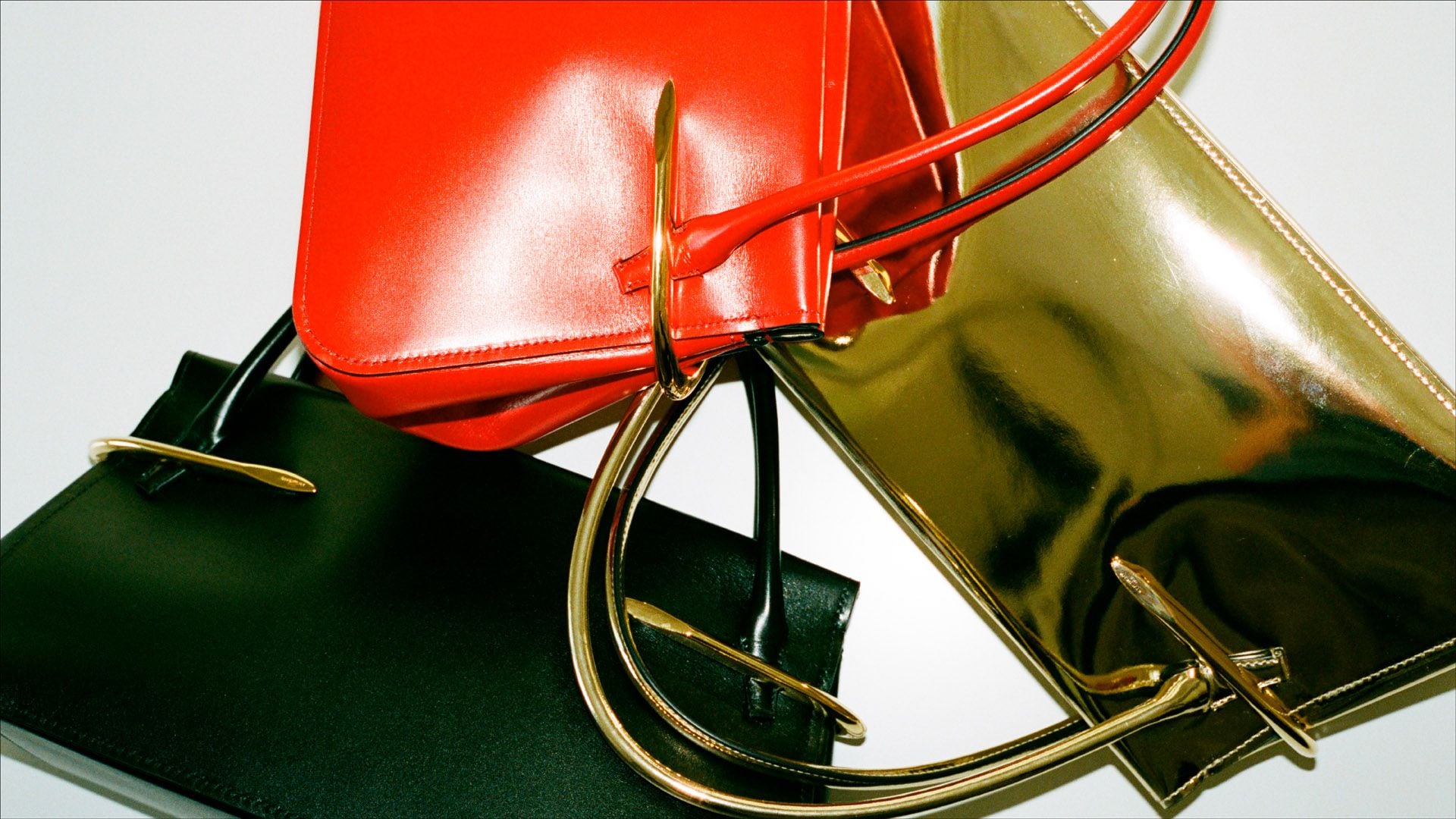 Medium Pinch bag in leather