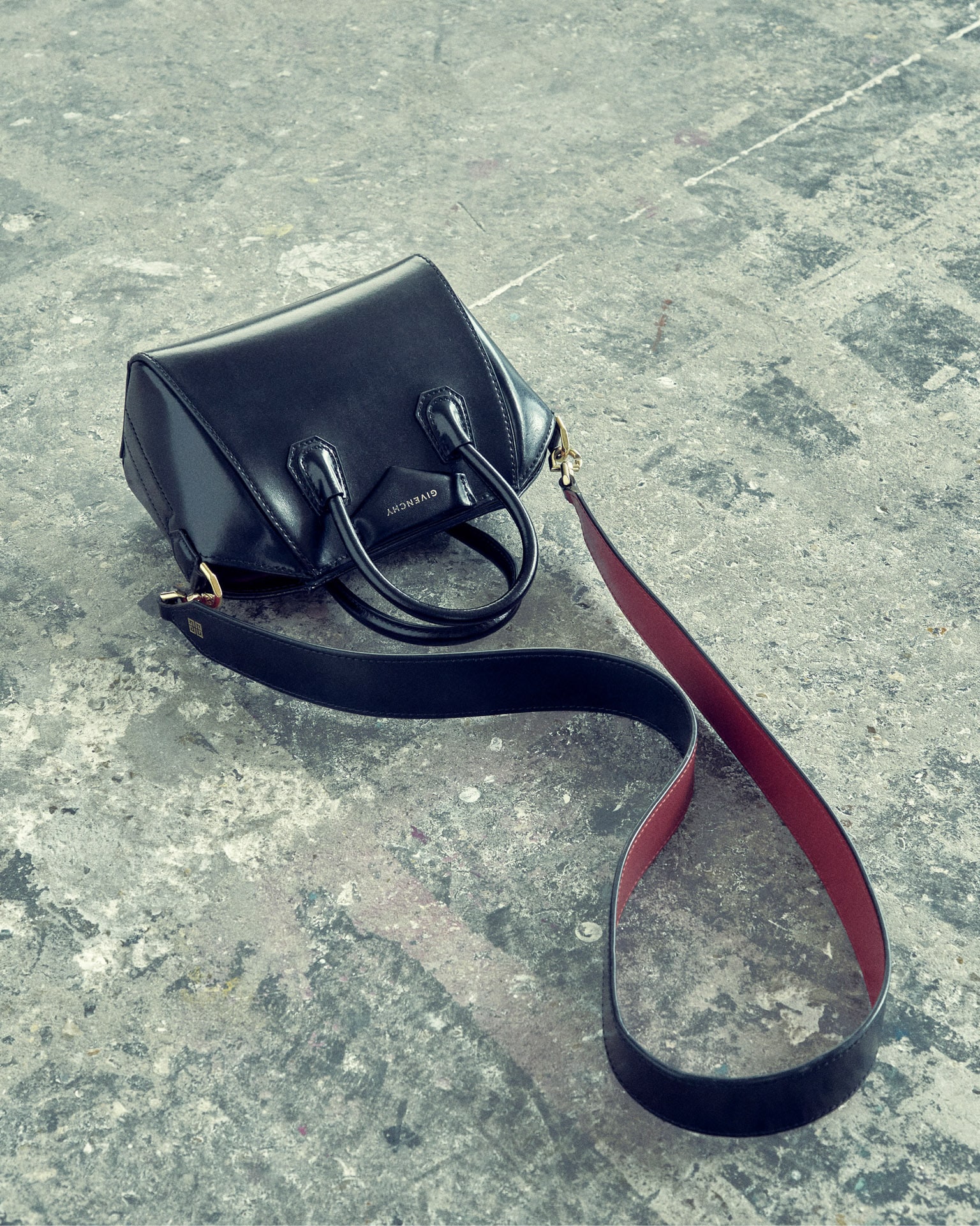 Antigona Toy bag in Box leather
